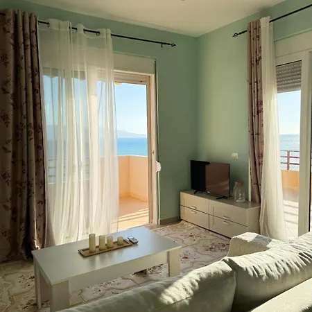 Seaview Apartment *